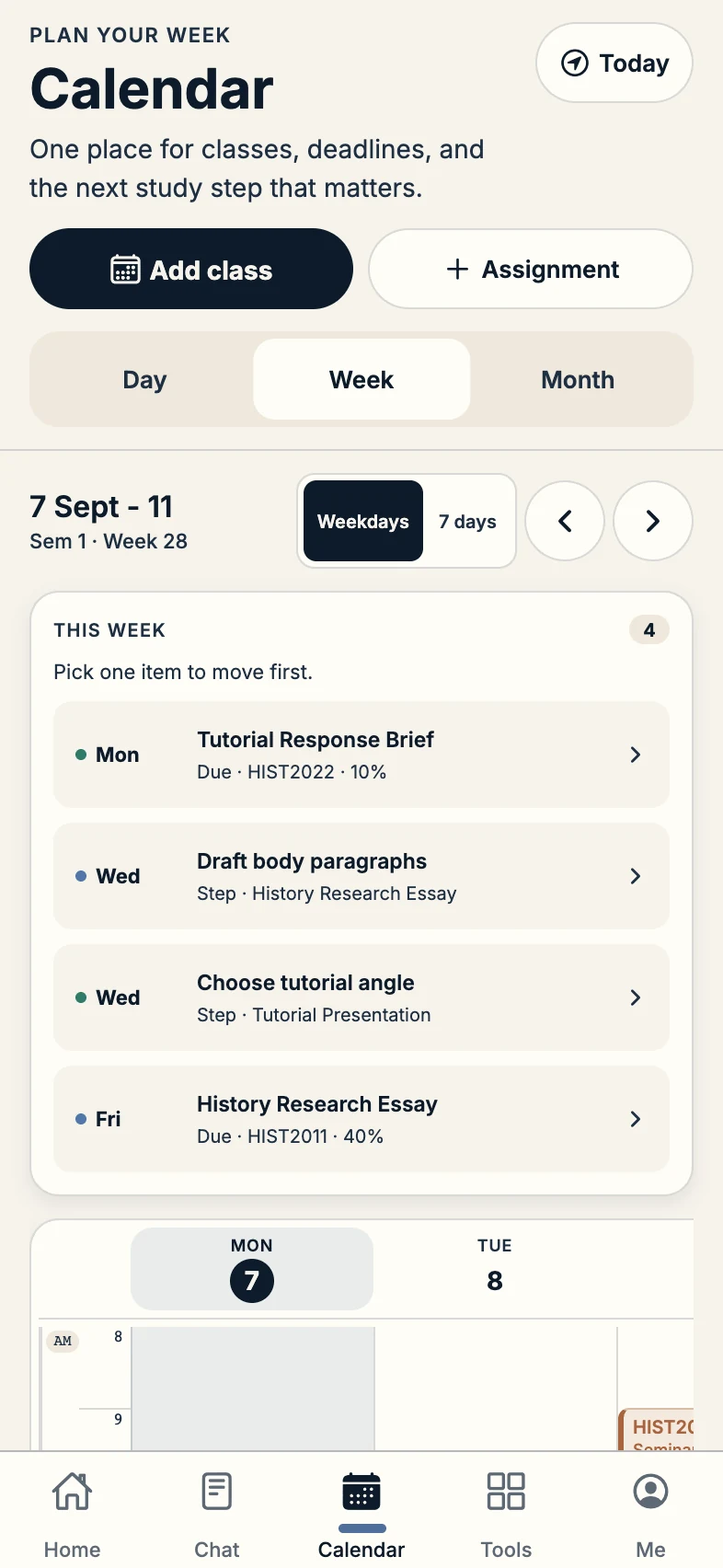 Calendar brings classes, assignment deadlines and work-plan steps into the same week.